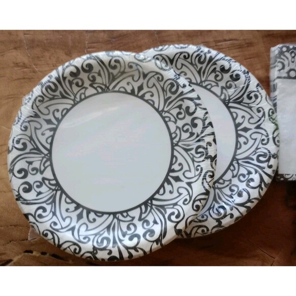 Black & White Damask Paper Napkin Set & Matching Paper Plate Bundle 4 Pkgs New - Picture 3 of 6